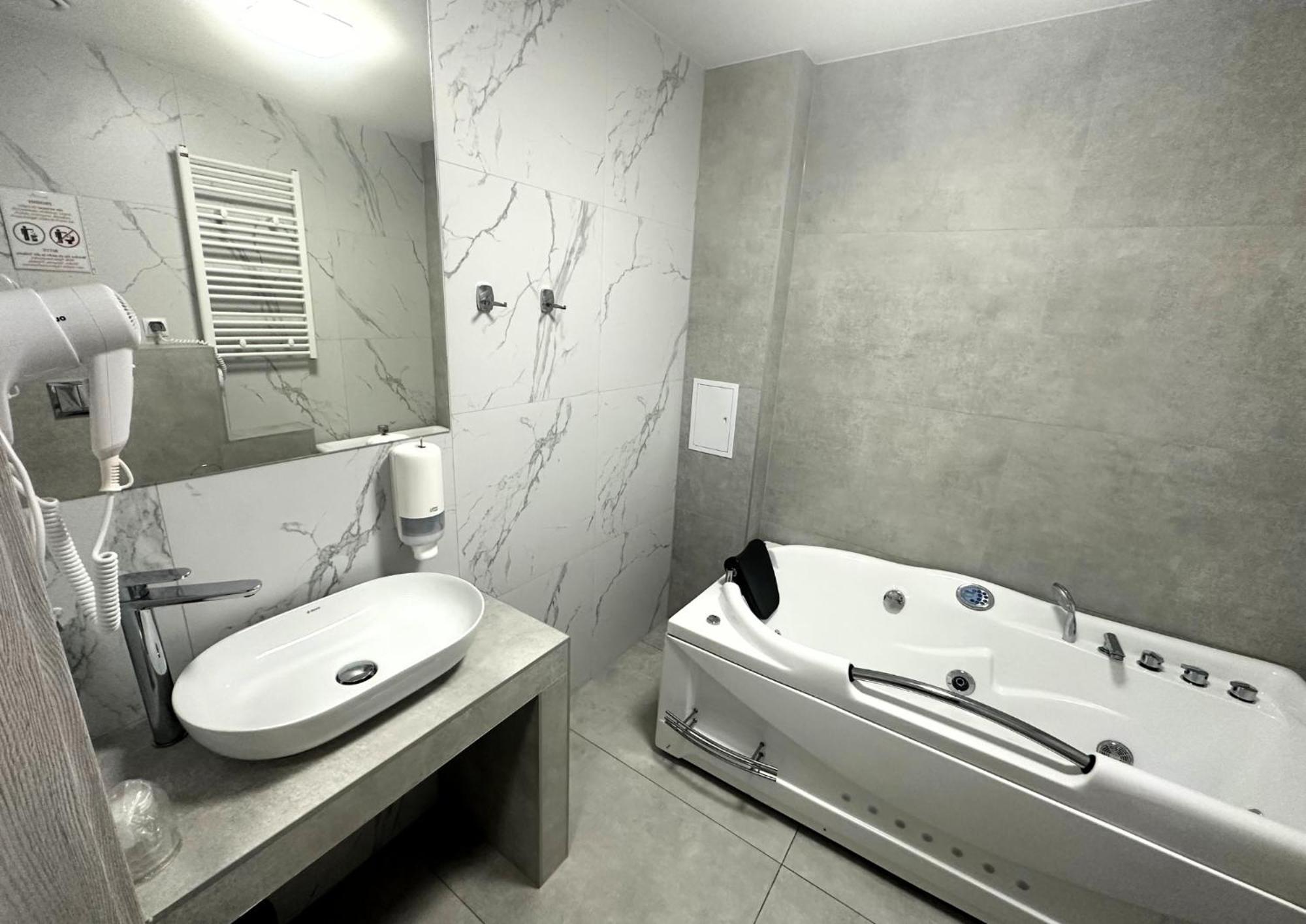 Miejsca Noclegowe W Arka Medical Spa Kołobrzeg Exteriör bild